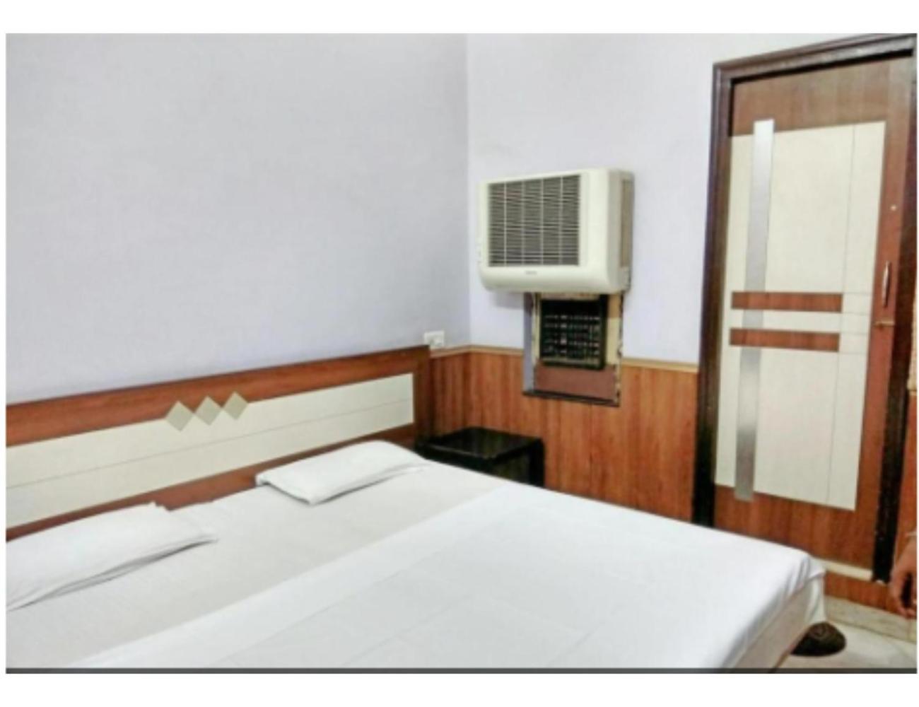 Hotel Basera Guest House, Saharanpur Exterior foto